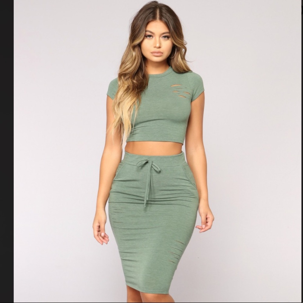 Green Skirt Set